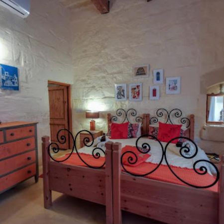 Peaceful Farmhouse Stay With Cozy Yard Għarb Exterior foto