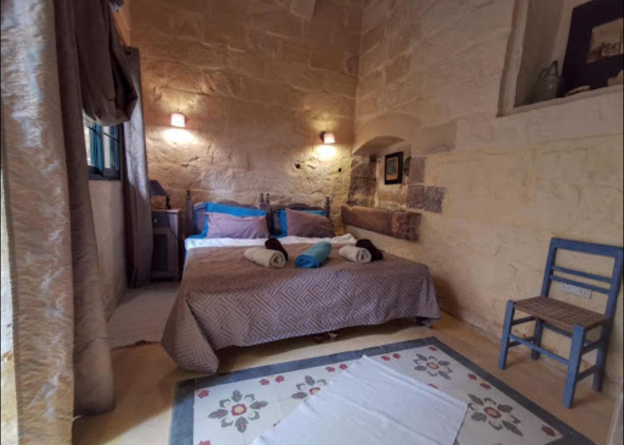 Peaceful Farmhouse Stay With Cozy Yard Għarb Exterior foto