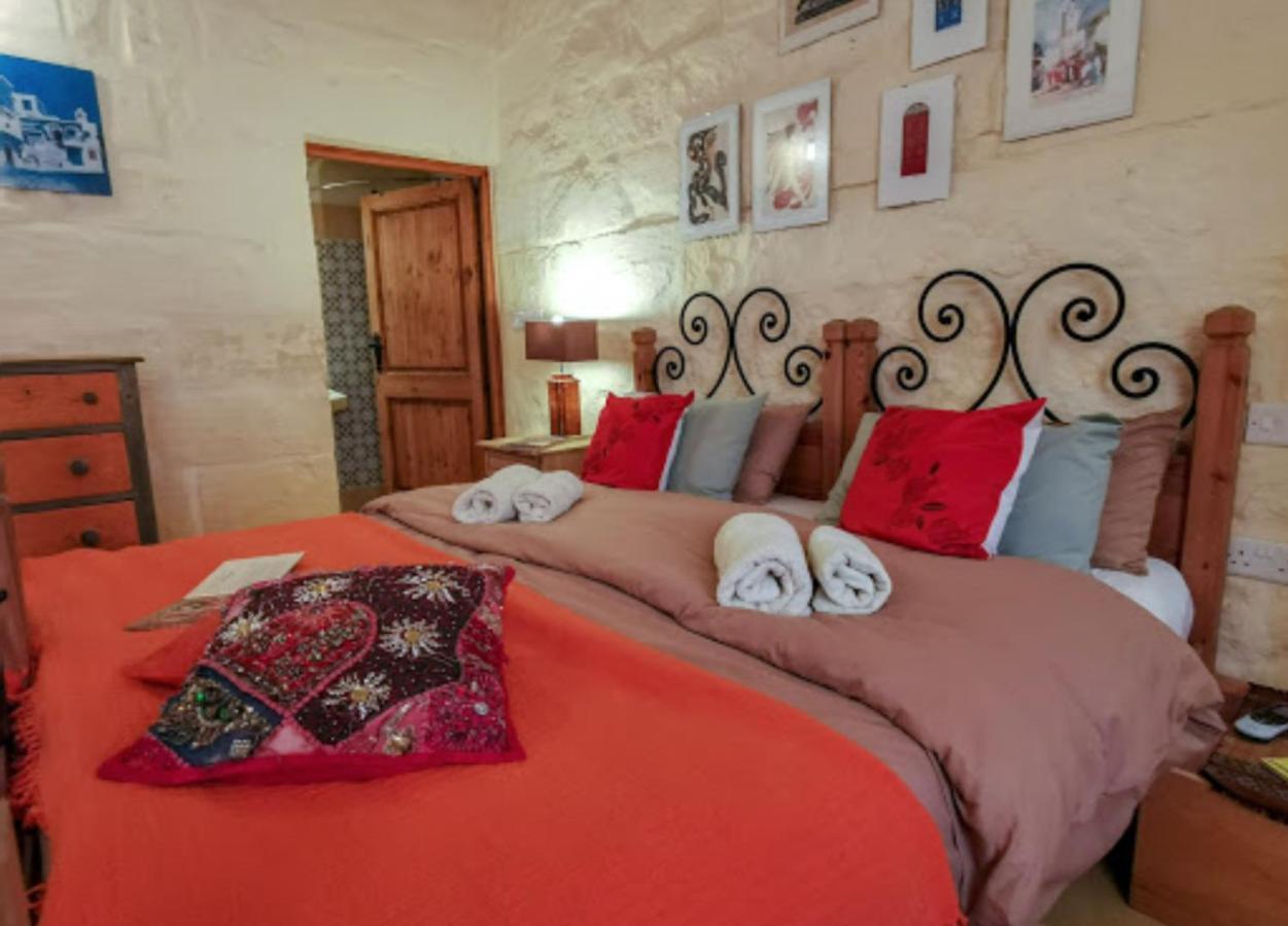 Peaceful Farmhouse Stay With Cozy Yard Għarb Exterior foto