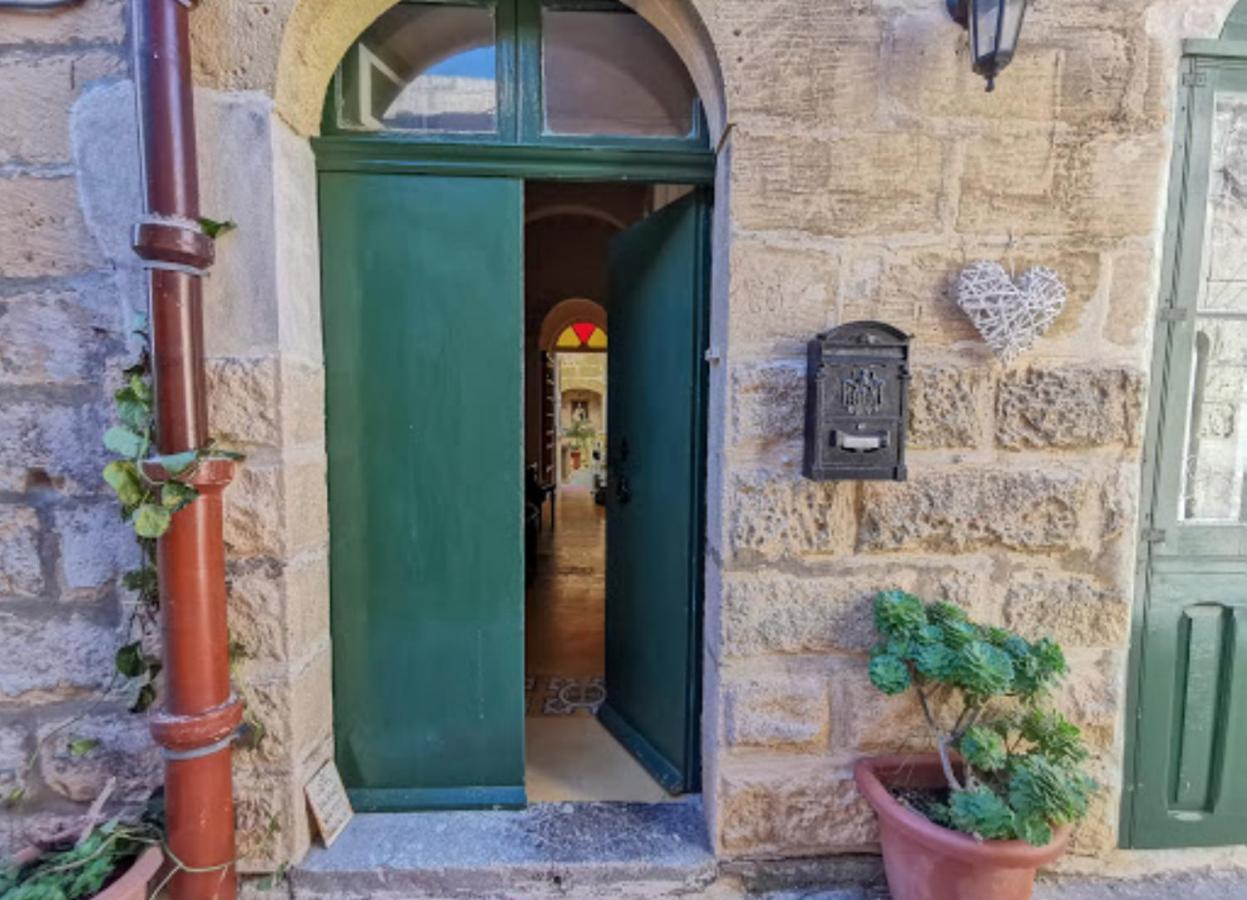 Peaceful Farmhouse Stay With Cozy Yard Għarb Exterior foto