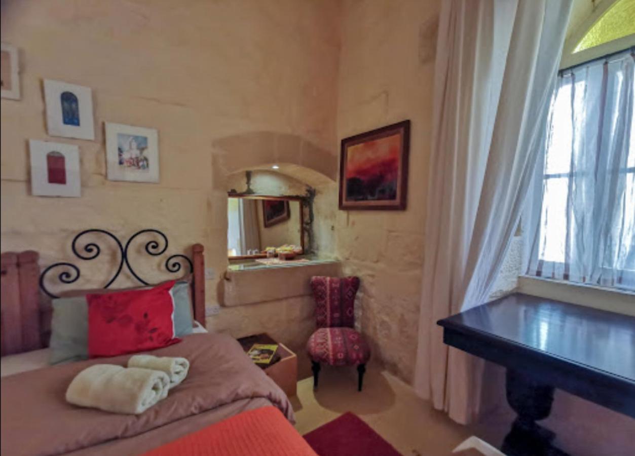 Peaceful Farmhouse Stay With Cozy Yard Għarb Exterior foto