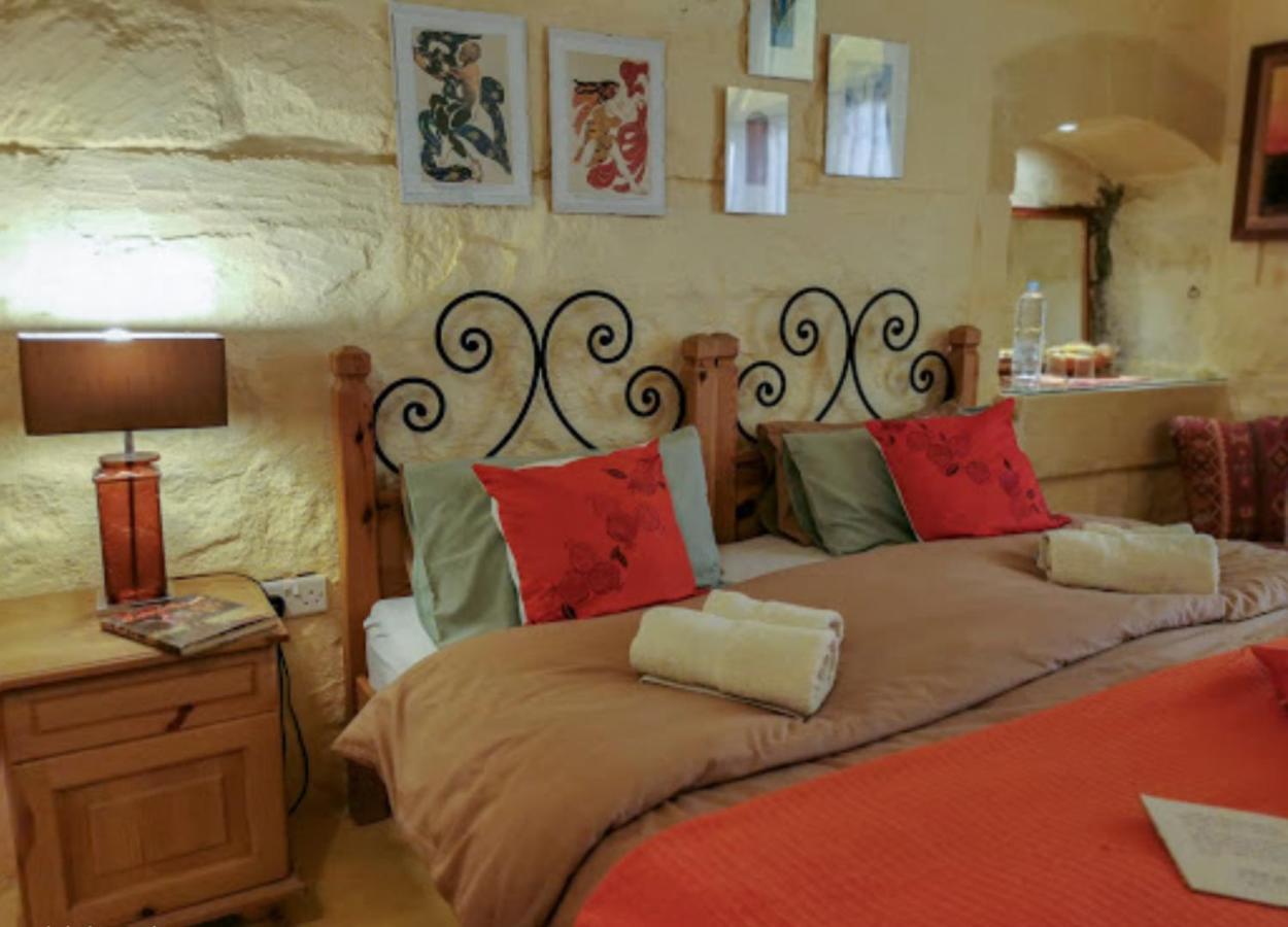 Peaceful Farmhouse Stay With Cozy Yard Għarb Exterior foto