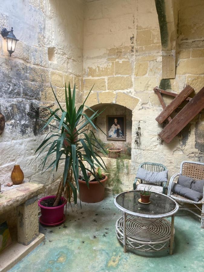 Peaceful Farmhouse Stay With Cozy Yard Għarb Exterior foto