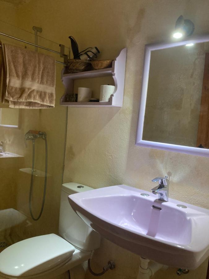 Peaceful Farmhouse Stay With Cozy Yard Għarb Exterior foto