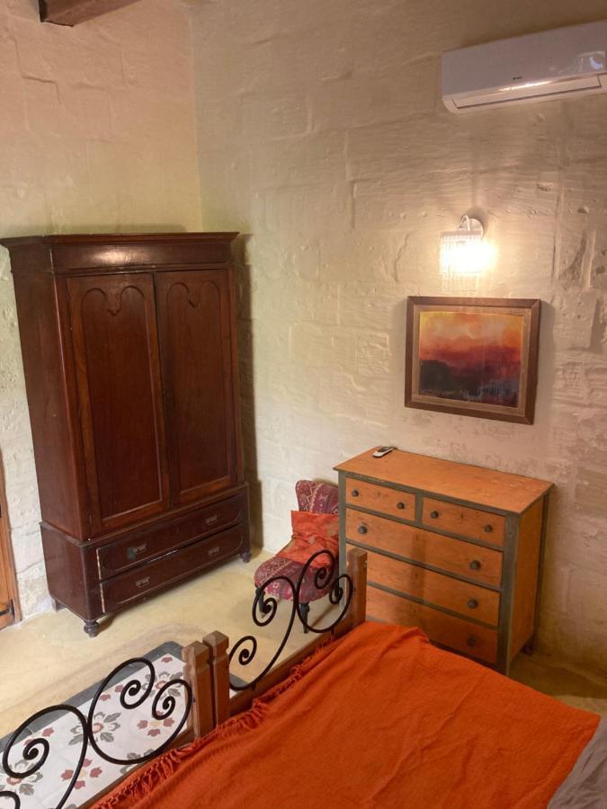 Peaceful Farmhouse Stay With Cozy Yard Għarb Exterior foto